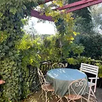 La Petite Maison Pres De La Mer, Avec Jardin , Parking Et Clim *
