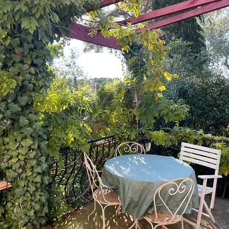 La Petite Maison Pres De La Mer, Avec Jardin , Parking Et Clim *