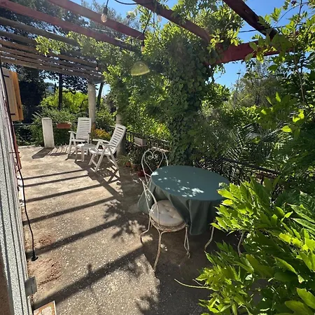 別荘 La Petite Maison Pres De La Mer, Avec Jardin , Parking Et Clim *